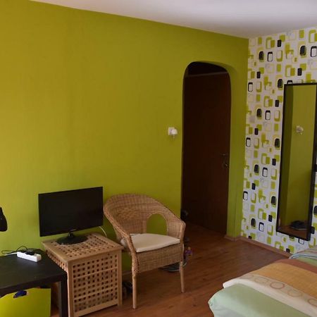 Lovely Apartment At Balatonfenyves Buitenkant foto